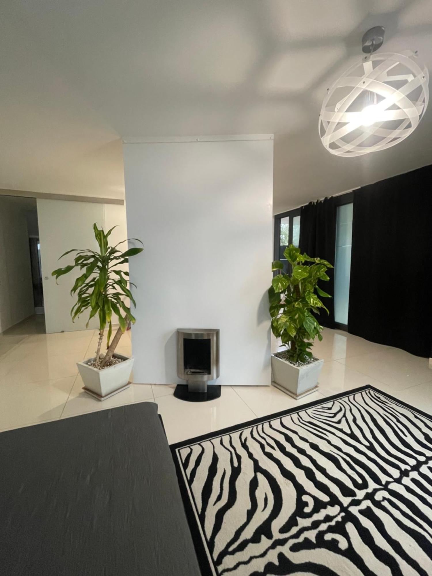 Loft Terracina Villa Luaran gambar